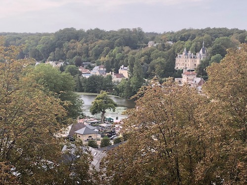 Vue imprenable sur le village de Pierrefonds