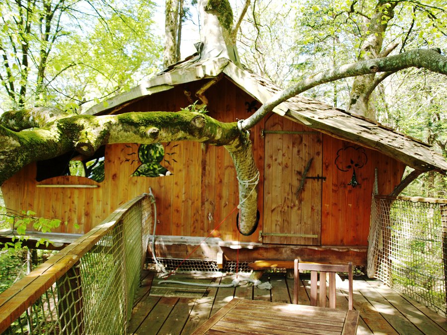 Cabane-perchee-Kermenguy-bretagne