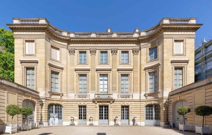 Cour d'honneur du Musée Nissim de Camondo