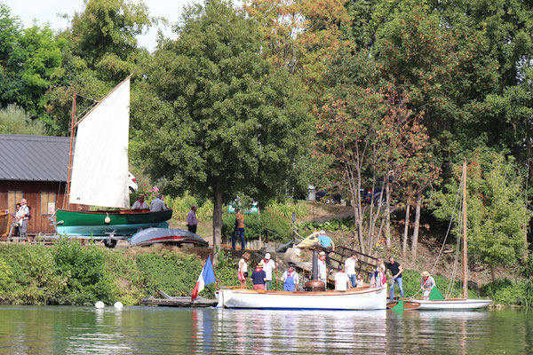 Association Sequana au départ de Chatou. Bateau électrique