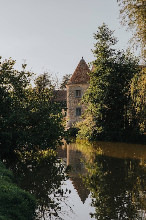 Chateau-Villiers-le-Mahieu. Halloween.