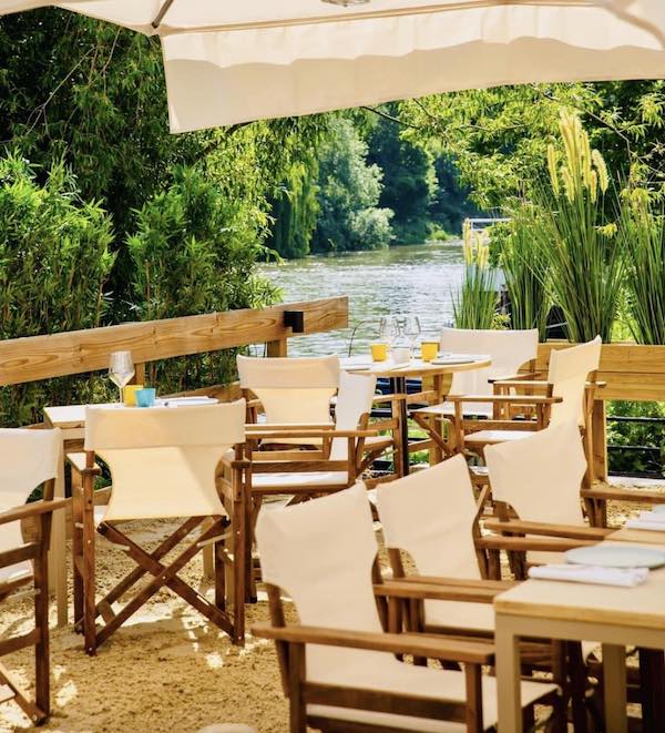 La terrasse de la Maison Louveciennes en bord de Seine.
10 terrasses de l'ouest parisien en bord de Seine