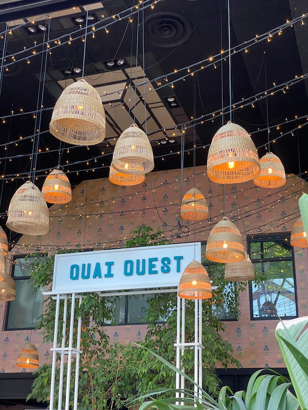 Quai Ouest à Saint-Cloud. Une terrasse de l'ouest parisien en bord de Seine