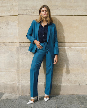 Dressing indispensable pour l'hiver. Tailleur.