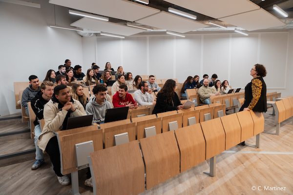 Un groupe d'école BTS et licence. Formation post BAC