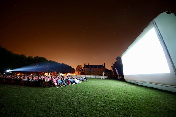 Nos sorties pour un été pétillant à l'ouest. 78 séances de cinéma en plein air dans les Yvelines