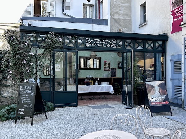 Nos sorties parisiennes du printemps. Café Renoir au Musée Montmartre à Paris